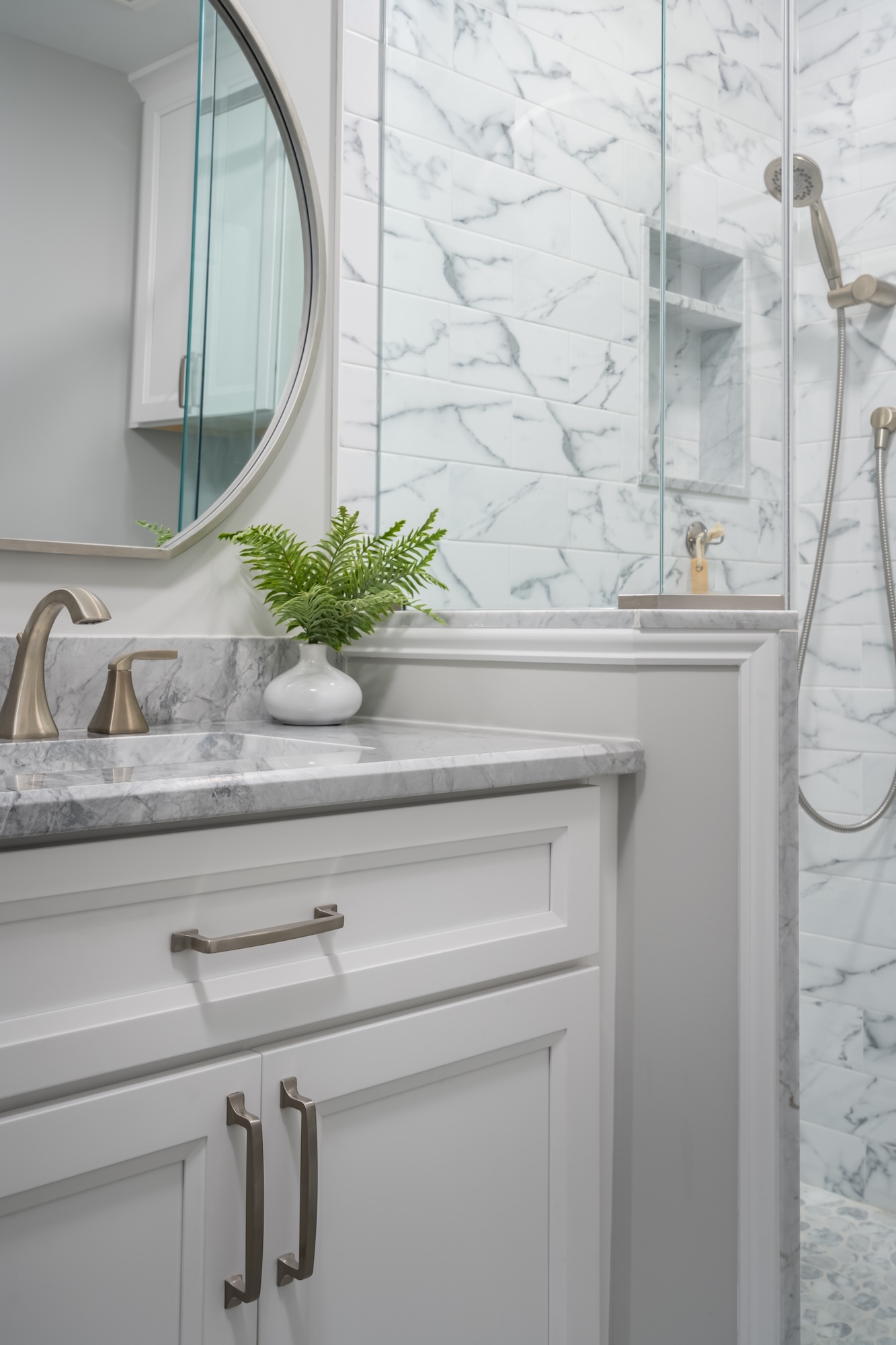 LBI-Bathrooms-206-9th-St-Amiano-12