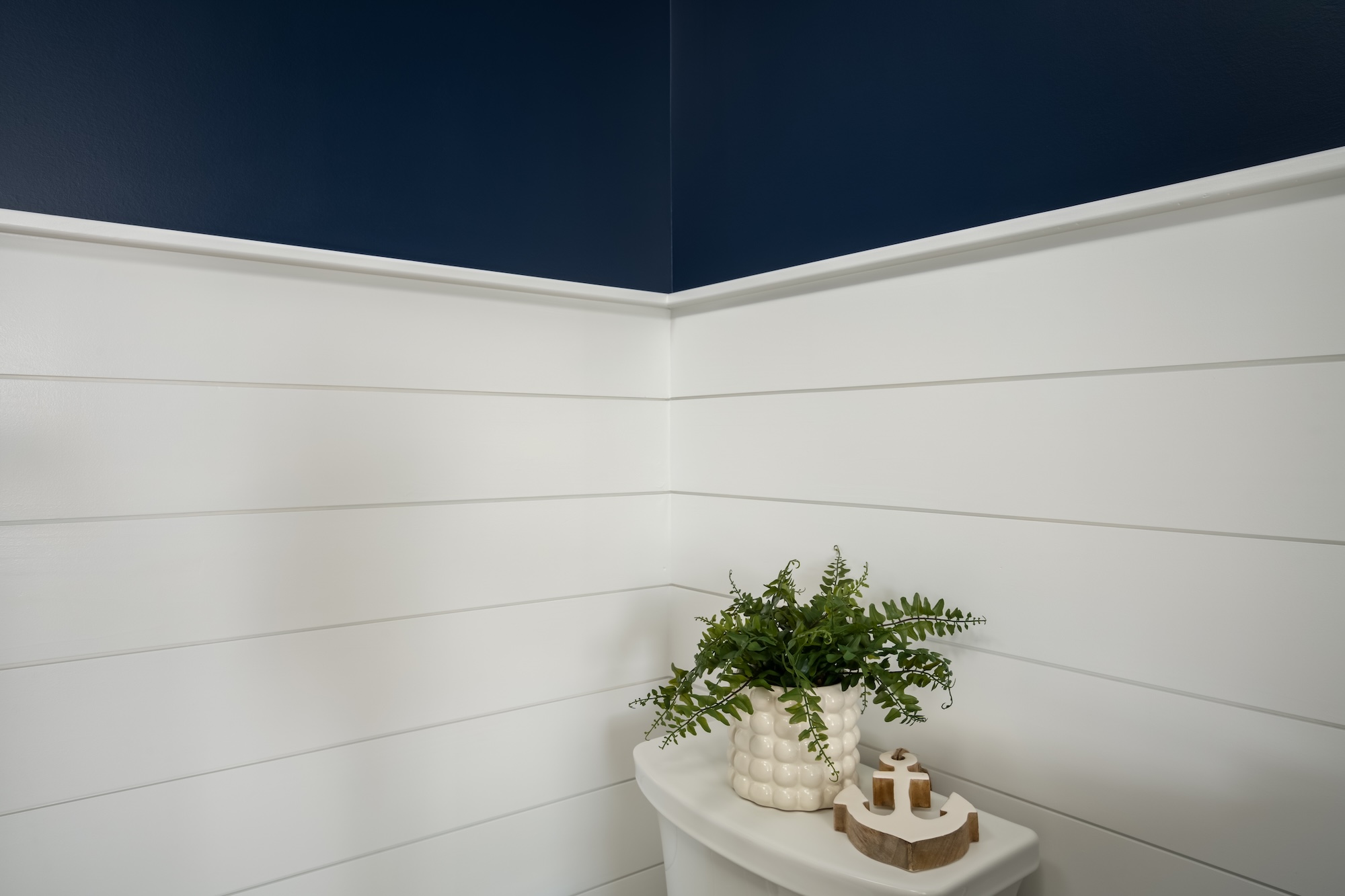 LBI-Bathrooms-206-9th-St-Amiano-16