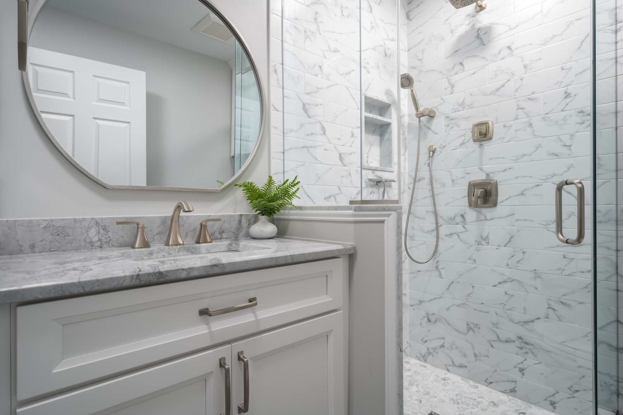 LBI-Bathrooms-206-9th-St-Amiano-8