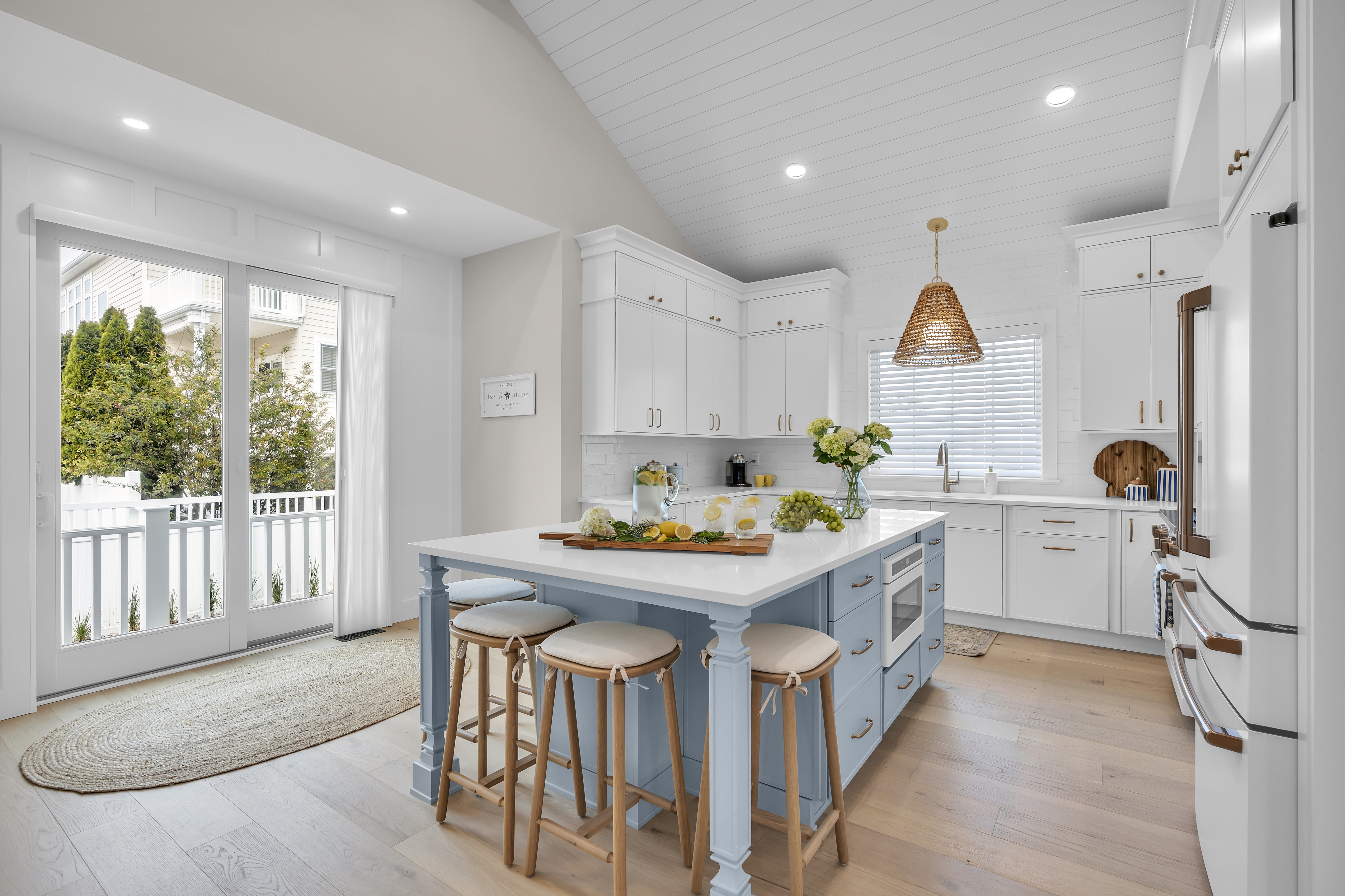 double-image-cta-right-image